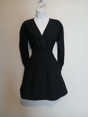 Banana Republic 100% Cotton Poplin Long Sleeve Black V Neck Smocked Waist Dress